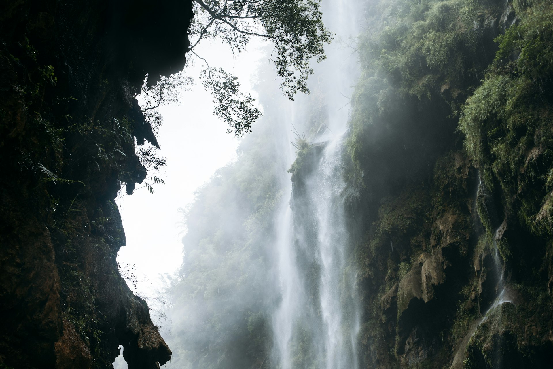 Discover Hidden Waterfalls: Your Complete Guide to Secret Cascades and Adventure